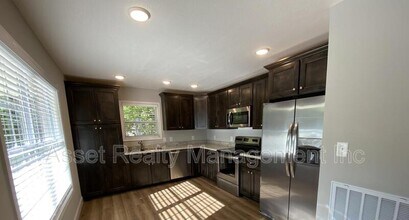 252-254 Highland Ave in Oak Ridge, TN - Building Photo - Building Photo