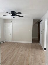 567 Thacher St, Unit 567 Thacher street FL1 in Attleboro, MA - Building Photo - Building Photo