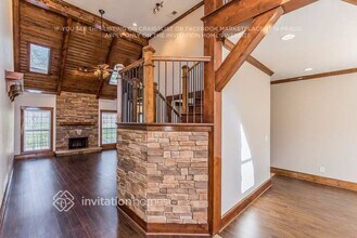 6223 Spring Lake Dr in Flowery Branch, GA - Foto de edificio - Building Photo