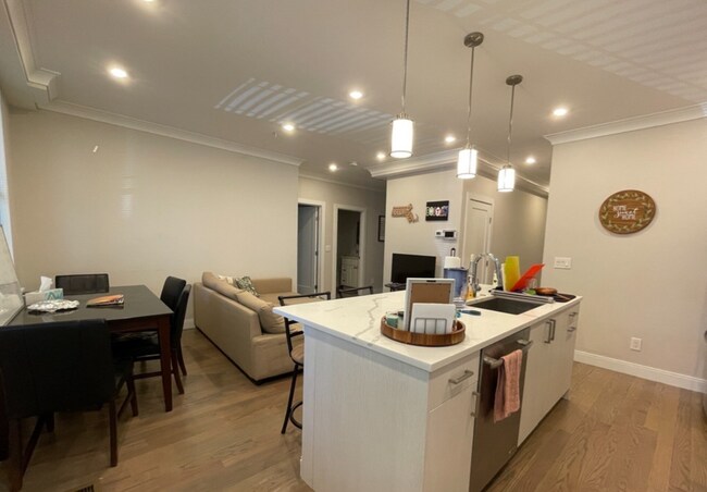 property at 11 Mansfield St
