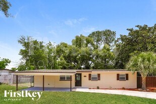 307 Sonora Dr in Orange Park, FL - Building Photo