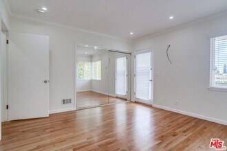 6514 Hedding St in Los Angeles, CA - Building Photo - Building Photo