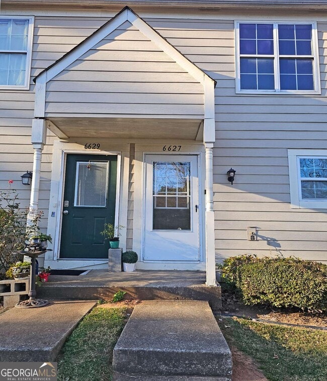 6627 Banbury Ct NW in Norcross, GA - Foto de edificio - Building Photo