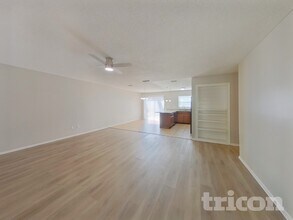 1913 Hudson Ct, Unit 1102 in Oldsmar, FL - Building Photo - Building Photo