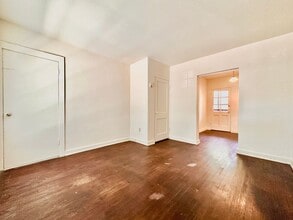 1408 Kirkwood Rd in Austin, TX - Foto de edificio - Building Photo