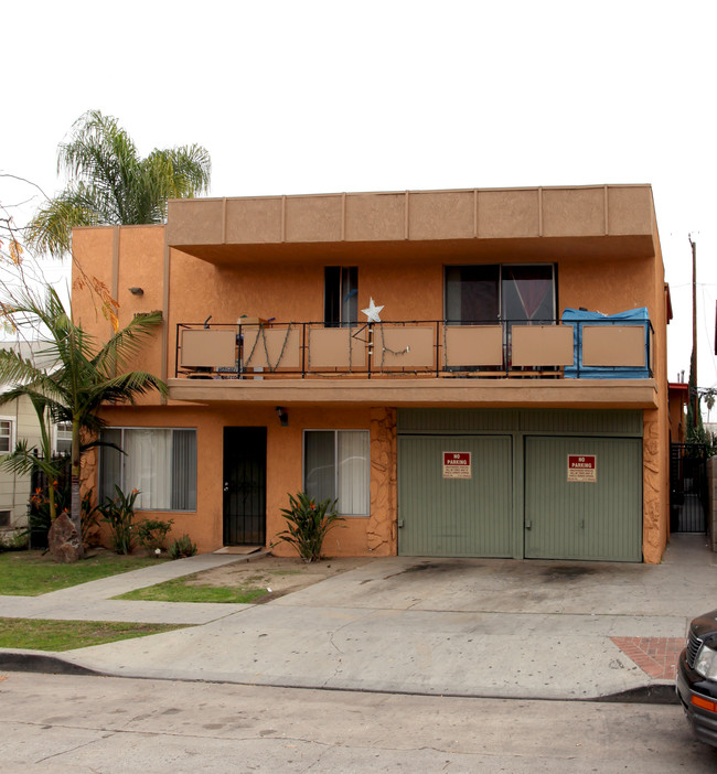 1036 Saint Louis Ave in Long Beach, CA - Building Photo - Building Photo