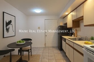 20 Tall Pines Dr in Lewiston, ME - Building Photo - Building Photo