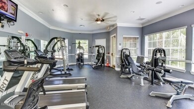940 Village Trl, Unit 1-305 in Port Orange, FL - Building Photo - Building Photo