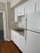 905 N Bishop Ave in Dallas, TX - Foto de edificio - Building Photo