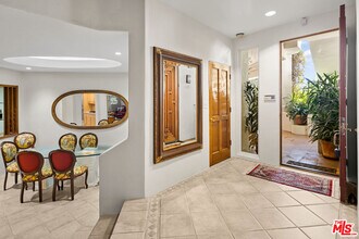 15500 Sunset Blvd in Los Angeles, CA - Building Photo - Building Photo