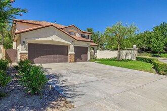 25755 Hood Way in Stevenson Ranch, CA - Foto de edificio - Building Photo