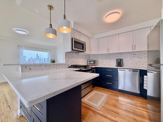 126 OGDEN Ave in Jersey City, NJ - Building Photo - Building Photo