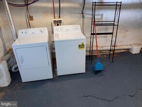 5207 Hazel Ave in Philadelphia, PA - Building Photo - Building Photo