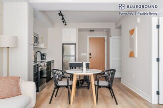 4924 St Elmo Ave in Bethesda, MD - Building Photo - Building Photo