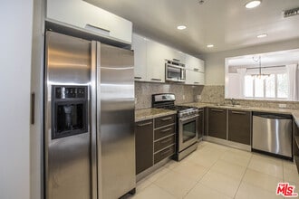 1257 Brockton Ave-Unit -PH3 in Los Angeles, CA - Building Photo - Building Photo