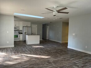 325 Redwing Way in Casselberry, FL - Building Photo - Building Photo