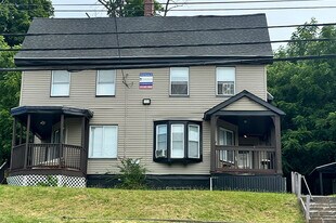 1420 E Genesee St in Syracuse, NY - Building Photo