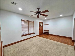 6806 NW 45th St in Bethany, OK - Building Photo - Building Photo