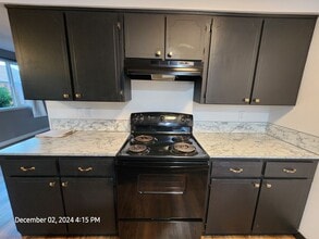 1853 NW Adams St in McMinnville, OR - Building Photo - Building Photo