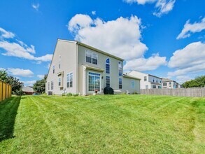 402 Palmer Dr in Bolingbrook, IL - Building Photo - Building Photo