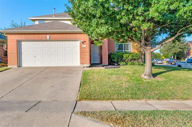 977 Jockey Club Ln in Fort Worth, TX - Building Photo