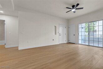 3318 N Decatur Blvd in Las Vegas, NV - Building Photo - Building Photo