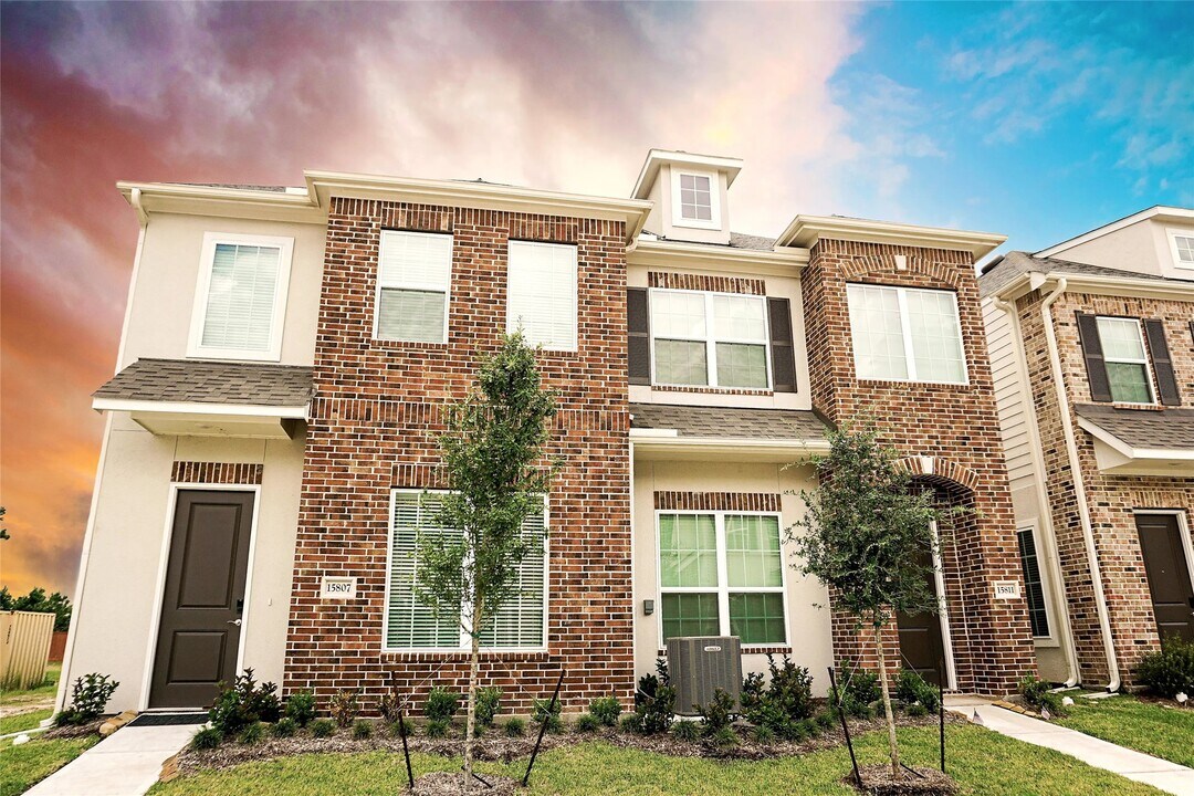 15807 Loch Laggan Dr in Atascocita, TX - Building Photo