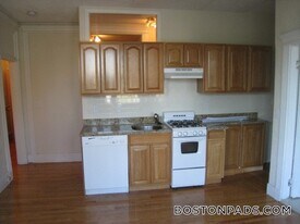 171 Hemenway St, Unit 24 in Boston, MA - Building Photo