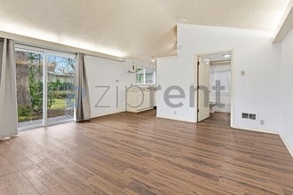 1865 Brookside Ave NW in Salem, OR - Building Photo - Building Photo