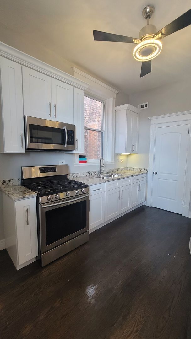 5619 S Indiana Ave in Chicago, IL - Building Photo - Building Photo