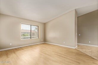 1402 E Guadalupe Rd in Tempe, AZ - Building Photo - Building Photo