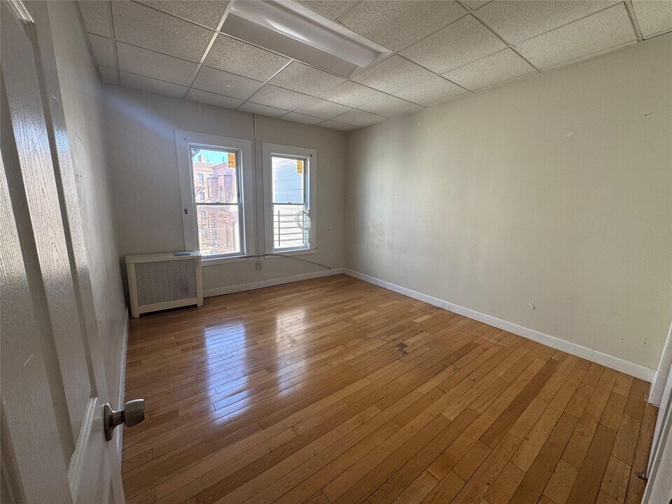 1741 Flatbush Ave in Brooklyn, NY - Building Photo