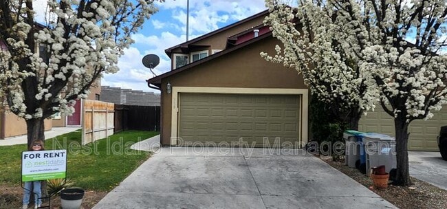 property at 518 S Benjamin Ave