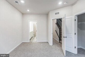 8037 Baxter St in Derwood, MD - Building Photo - Building Photo