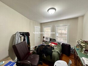 27 Forest St, Unit 1 in Cambridge, MA - Building Photo - Building Photo