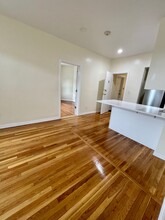 838 Beacon St, Unit 11 in Boston, MA - Building Photo - Building Photo