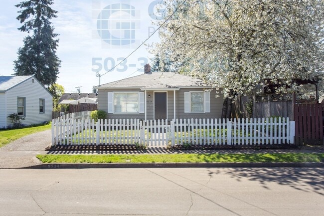 property at 8324 SE Glenwood St