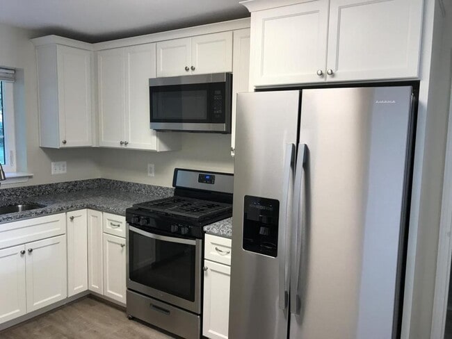 property at 3405 N Buchanan St