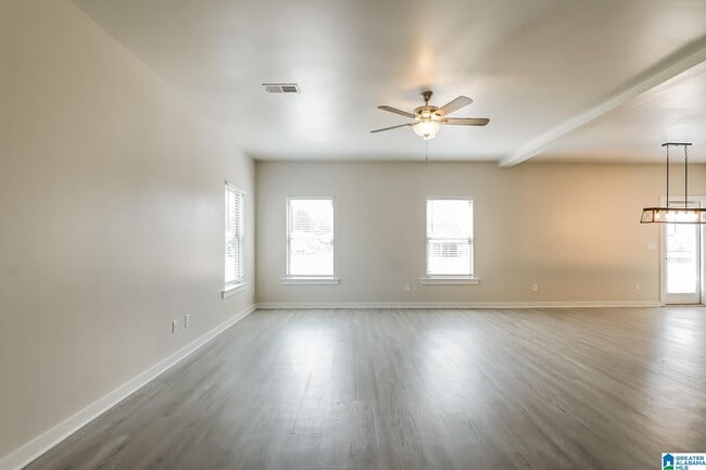 115 Ridgeview Cir in Jemison, AL - Building Photo - Building Photo