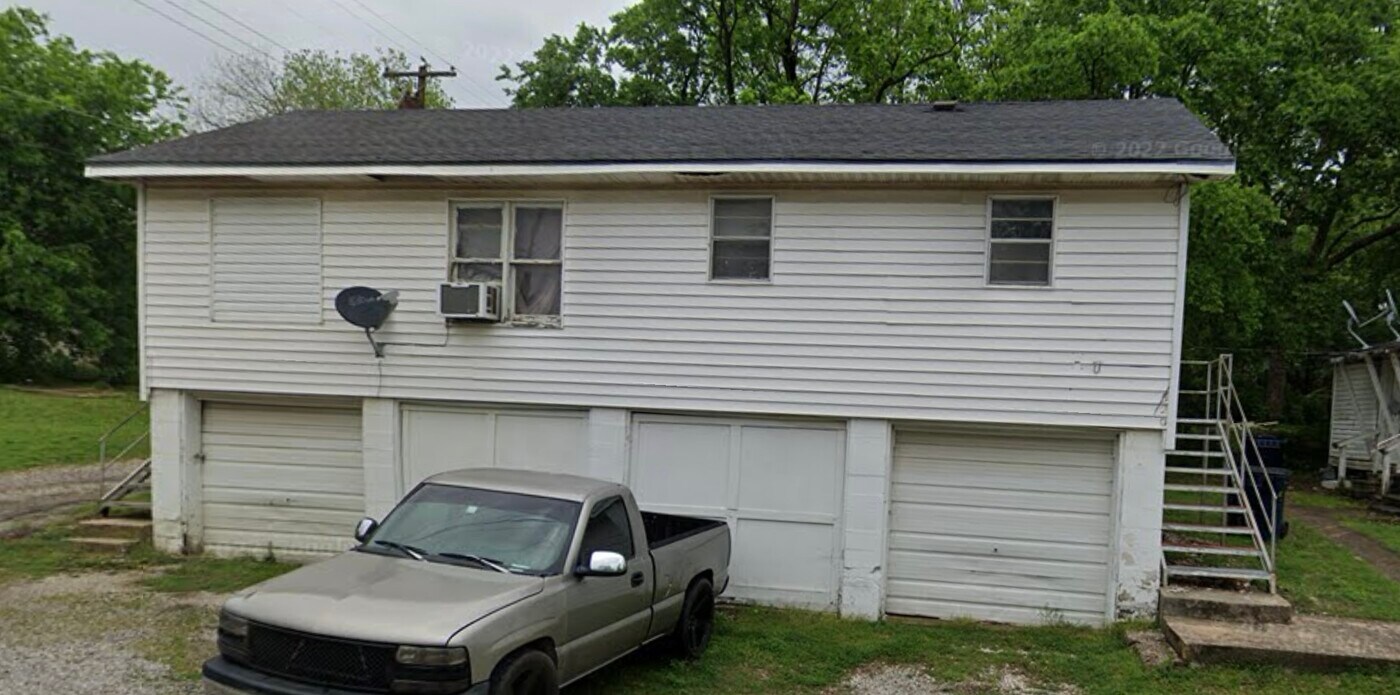 518 S Hope St in Ada, OK - Building Photo