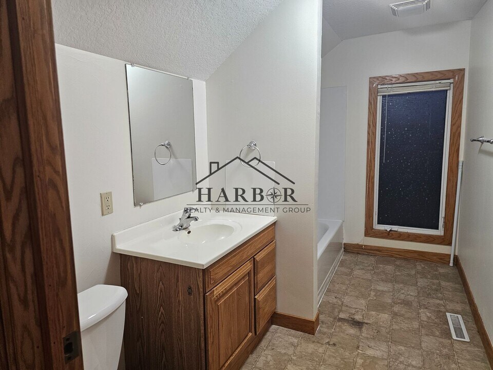 13 2nd St NE in Kasson, MN - Building Photo