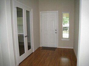 93 Paradise Valley Dr in Panorama Village, TX - Building Photo - Building Photo