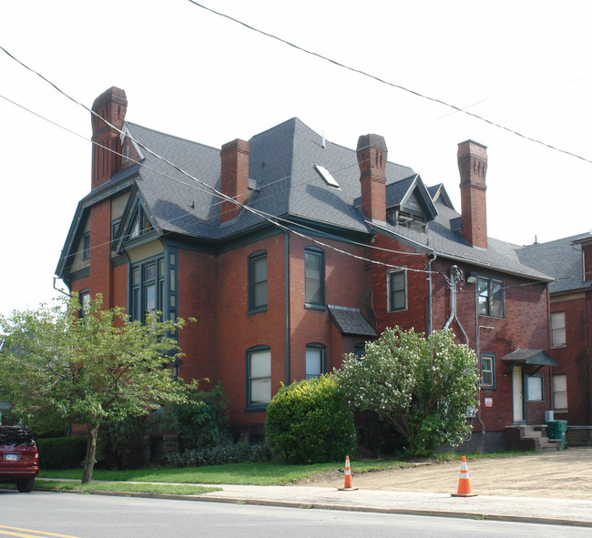 Sweely Court in Williamsport, PA - Building Photo - Building Photo