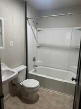 1914 Garfield Ave in Sheboygan, WI - Building Photo - Building Photo