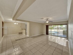 7231 NW 20th St in Sunrise, FL - Building Photo - Building Photo