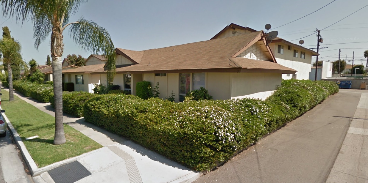 6022 Lime Ave in Cypress, CA - Foto de edificio