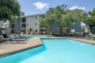 Terraza West Apartments in Houston, TX - Building Photo - Building Photo