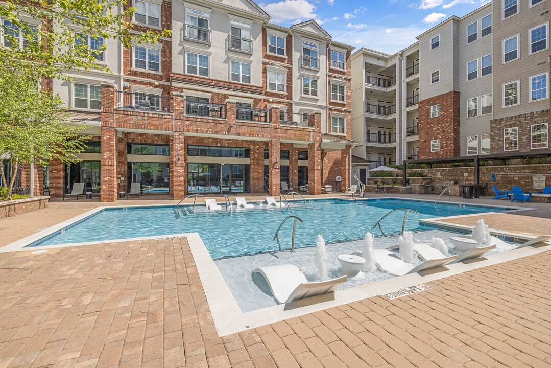 Creekside at Crabtree in Raleigh, NC - Building Photo