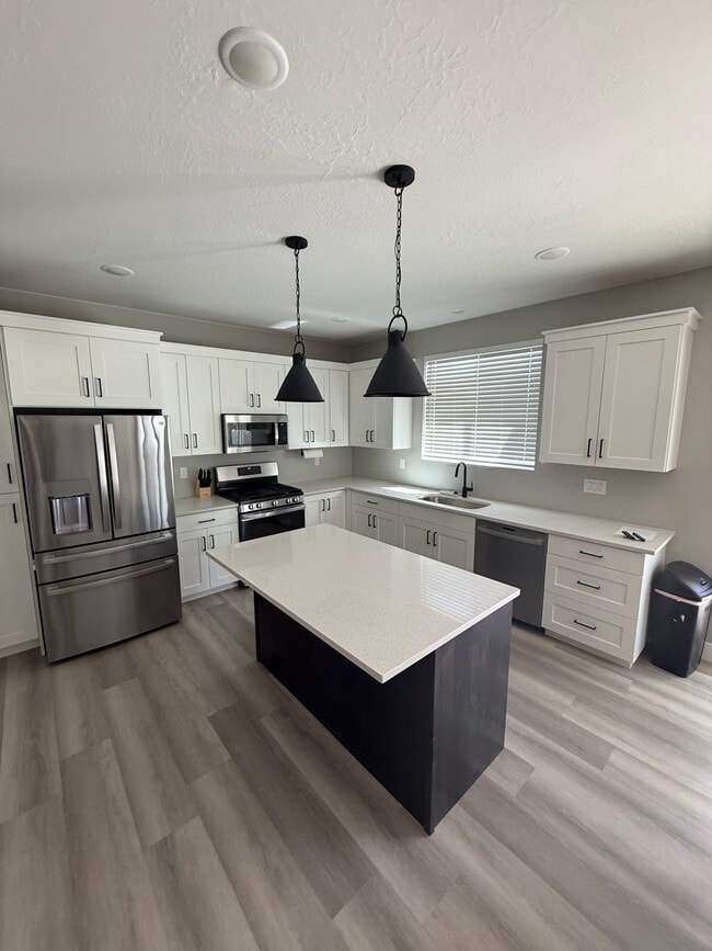 1726 N 3175 W in Cedar City, UT - Foto de edificio - Building Photo