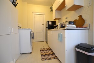 1665 Commonwealth Ave Apartments